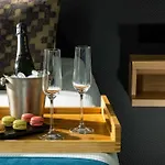 Lyric Opera 4*