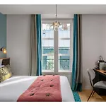 Hotel Lyric Opera