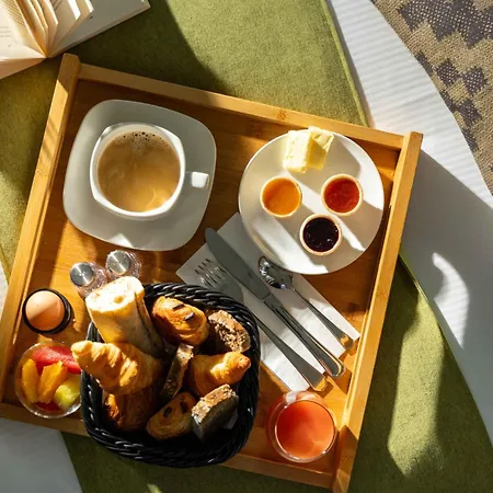 Hotel Lyric Opera 4*
