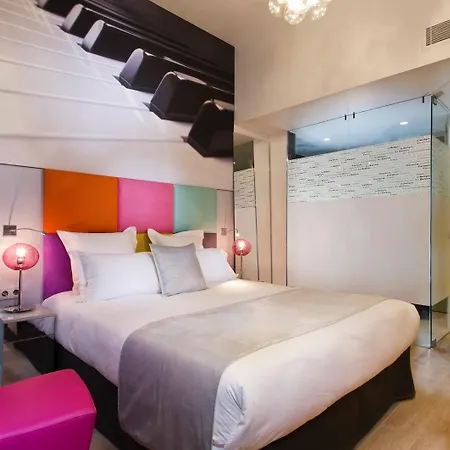 Hotel Lyric Opera 4*