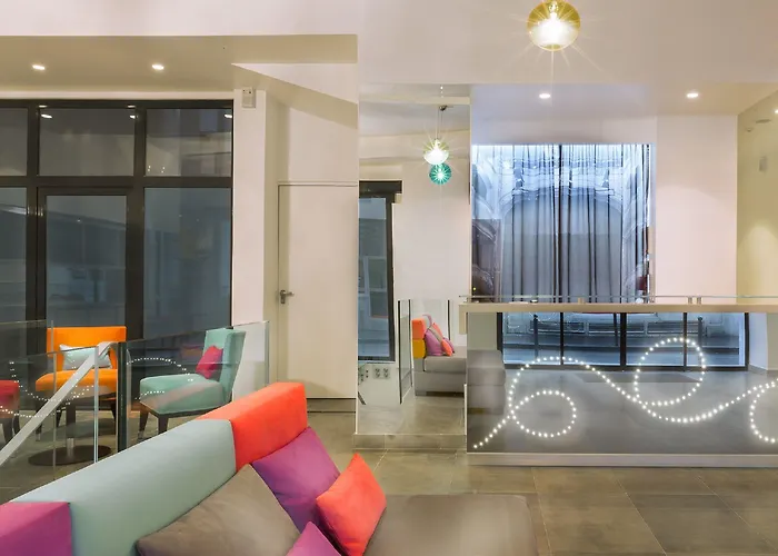 Hotel Lyric Opera 4*