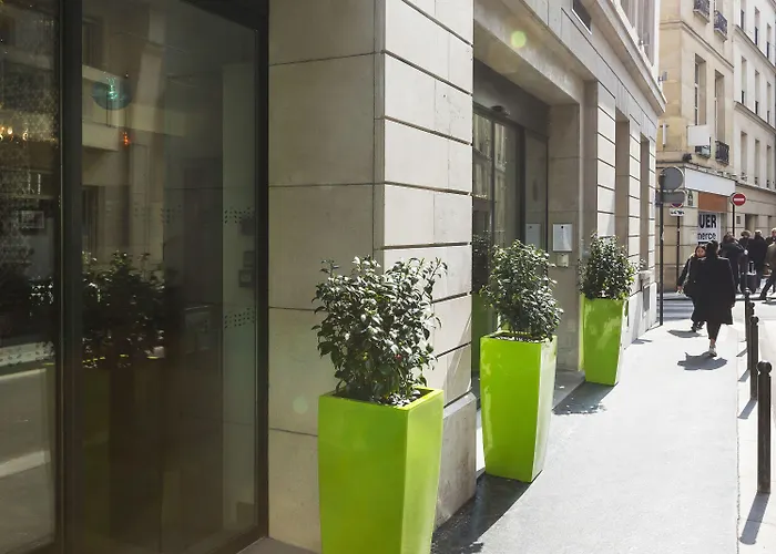 Lyric Opera Hotel 4*