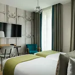 Lyric Opera 4* باريس