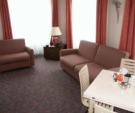 Hotel Lyric Opera 4*