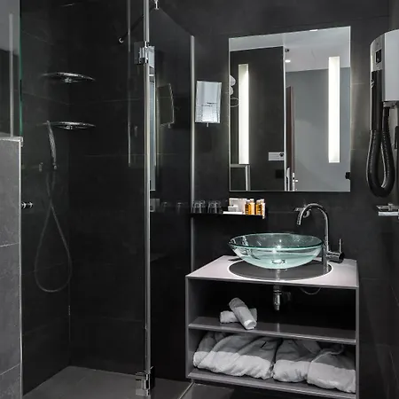 Lyric Opera Hotel Paris