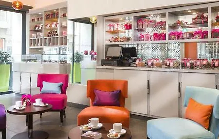 Lyric Opera Hotel 4*