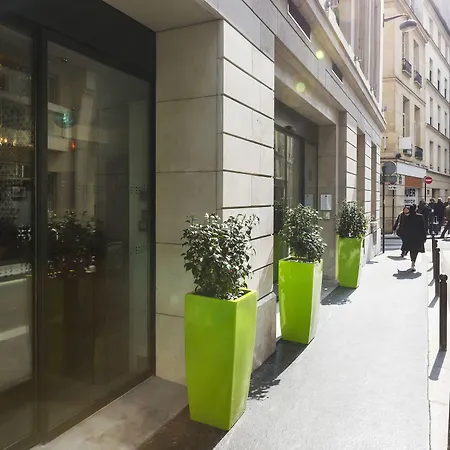 Lyric Opera Szálloda 4*