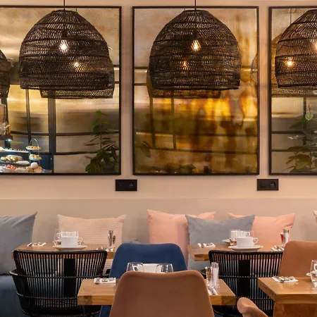 ホテル Lyric Opera パリ