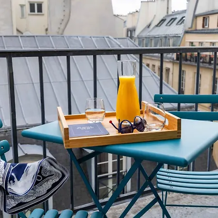 ホテル Lyric Opera 4*