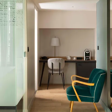 Hotel Lyric Opera 4*