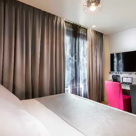 Hotel Lyric Opera