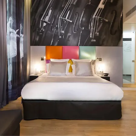 Hotel Lyric Opera