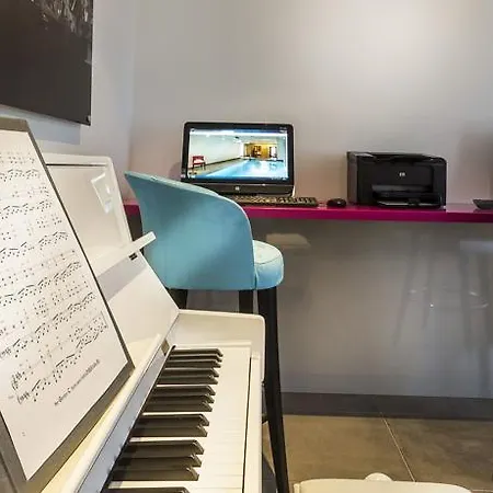 Hotel Lyric Opera Paris