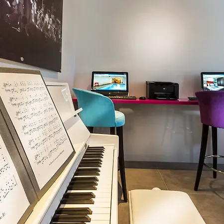 Hotel Lyric Opera Paris