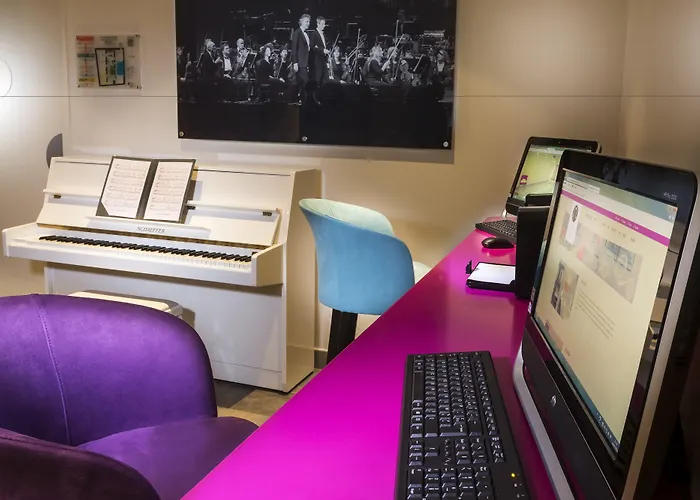 Hotel Lyric Opera 4*