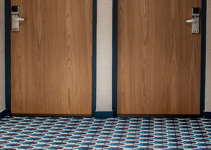 Hotel Lyric Opera 4*