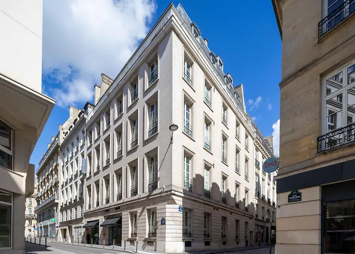 Hotel Lyric Opera 4*