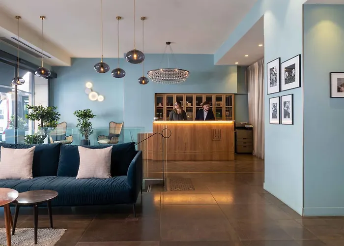 Lyric Opera Hotel 4*