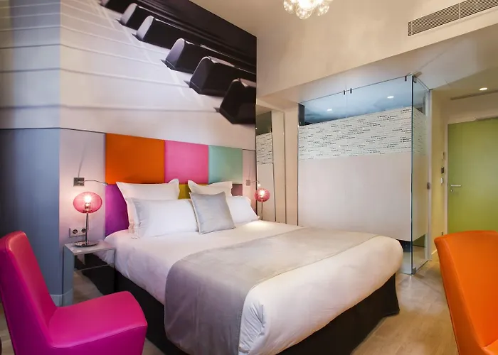 Hotel Lyric Opera 4*