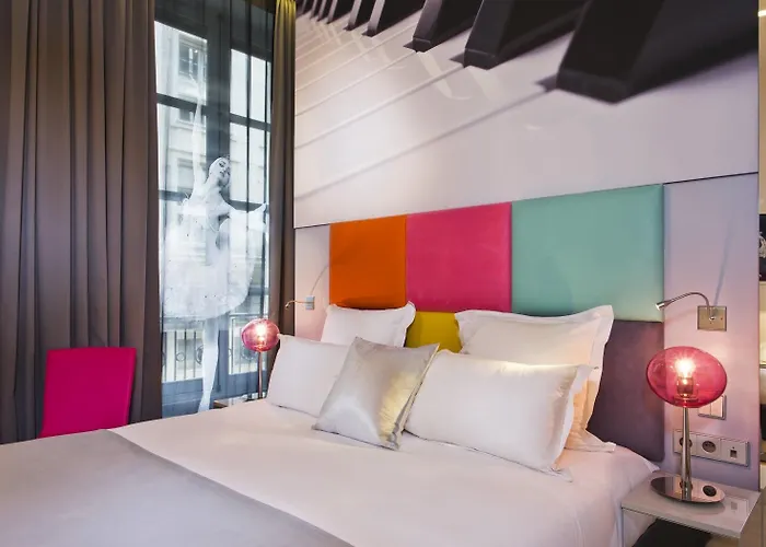 Hotel Lyric Opera 4*